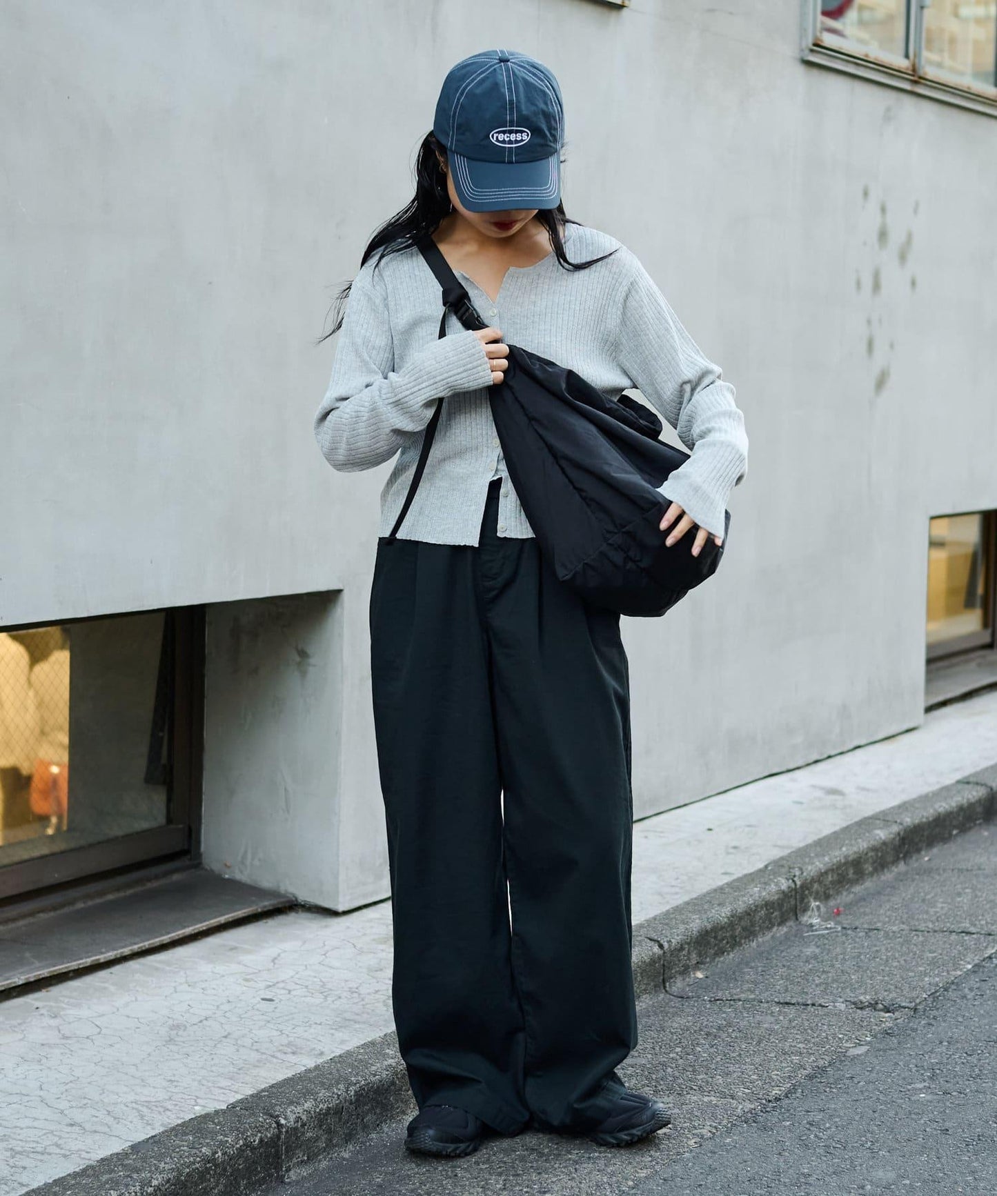 【男女通用/超輕量150克】軟尼龍單肩包