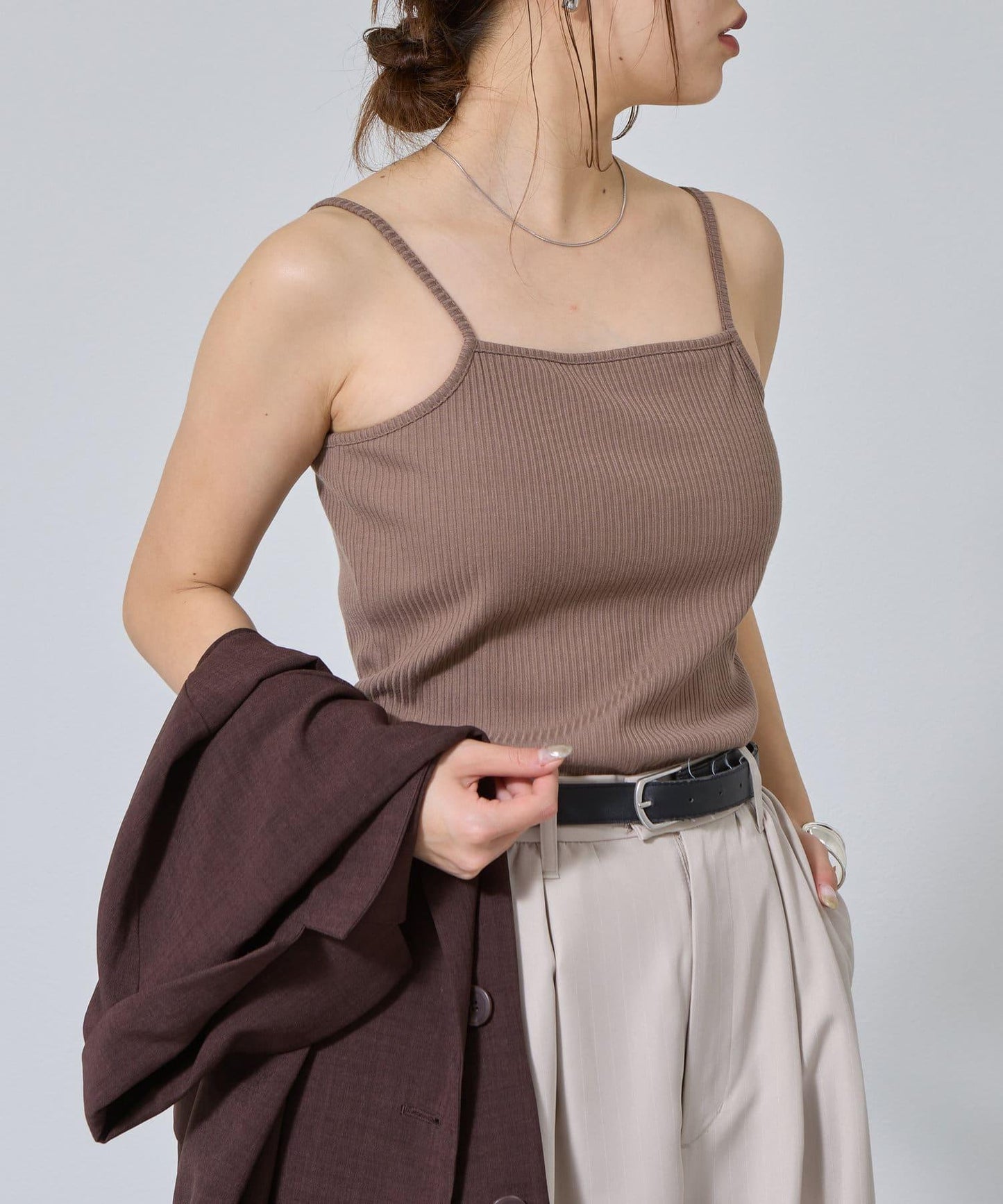 帶杯兒圓領方形吊帶背心