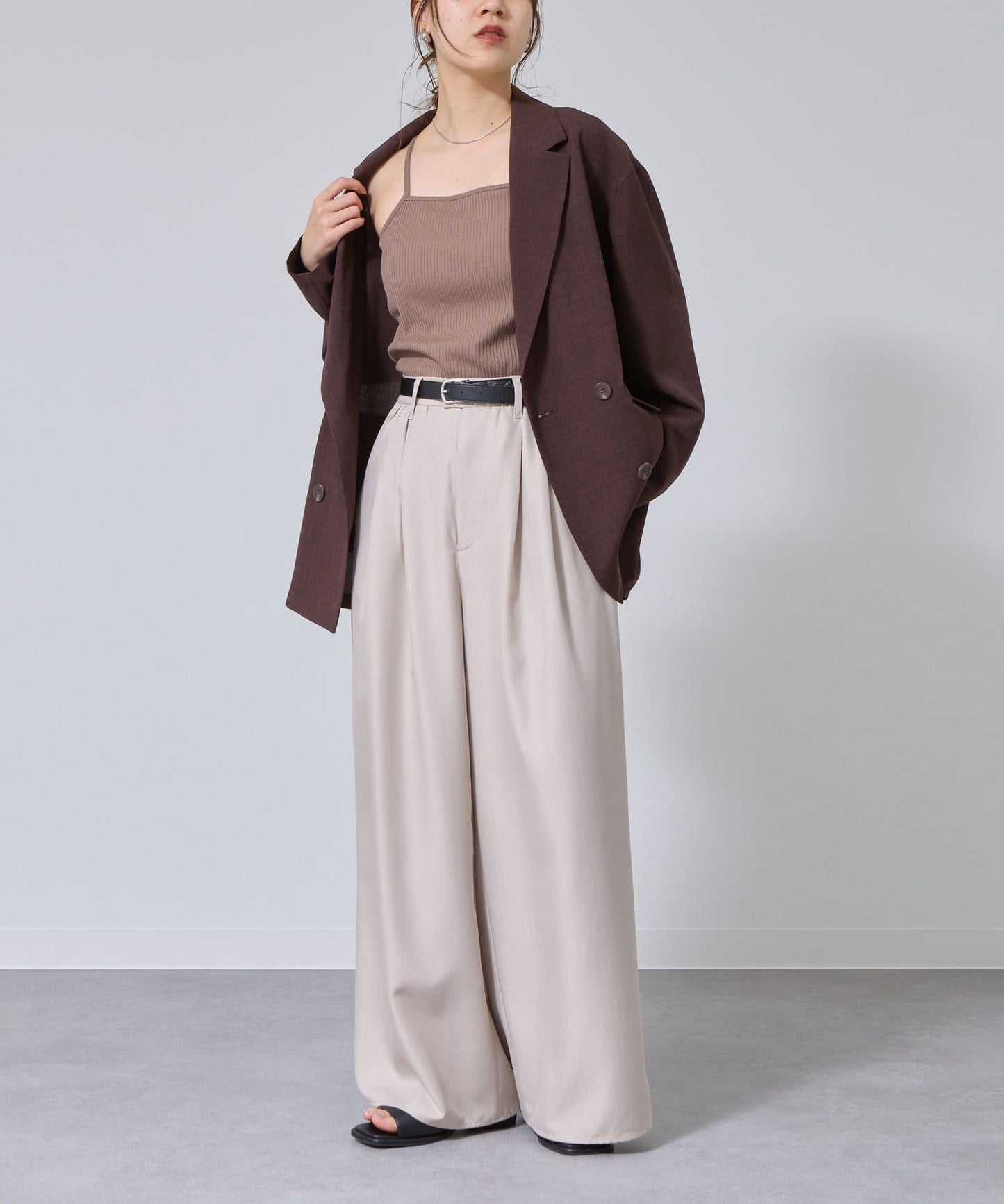 帶杯兒圓領方形吊帶背心