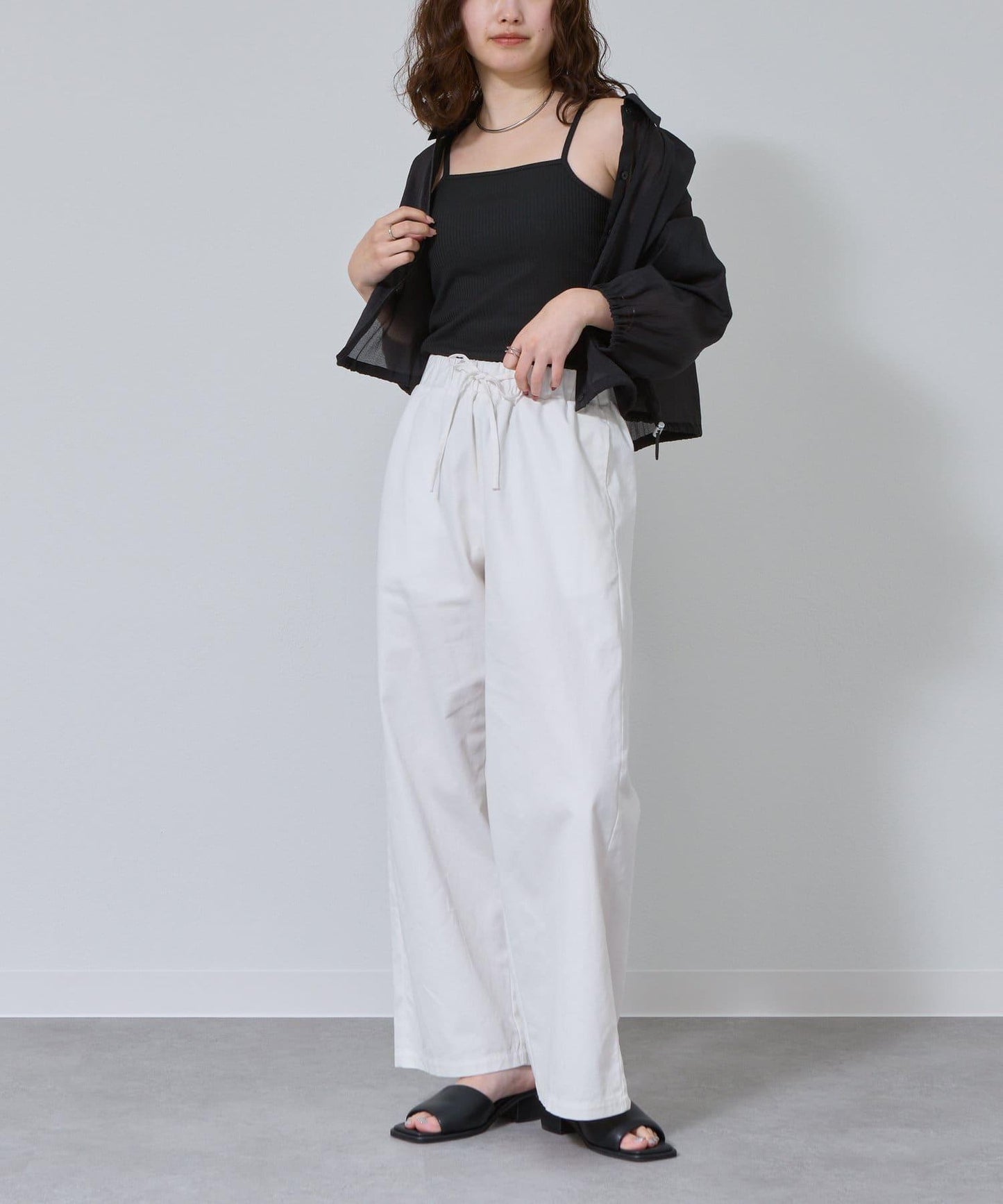 帶杯兒圓領方形吊帶背心