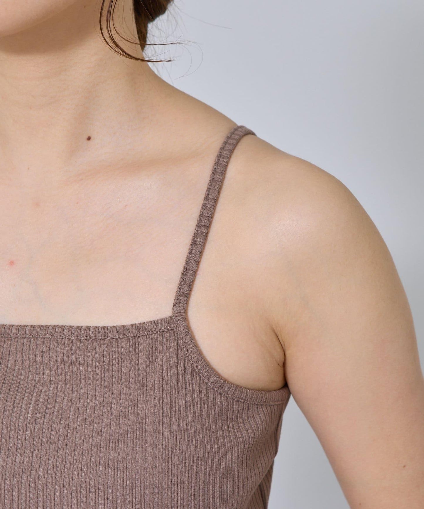 帶杯兒圓領方形吊帶背心