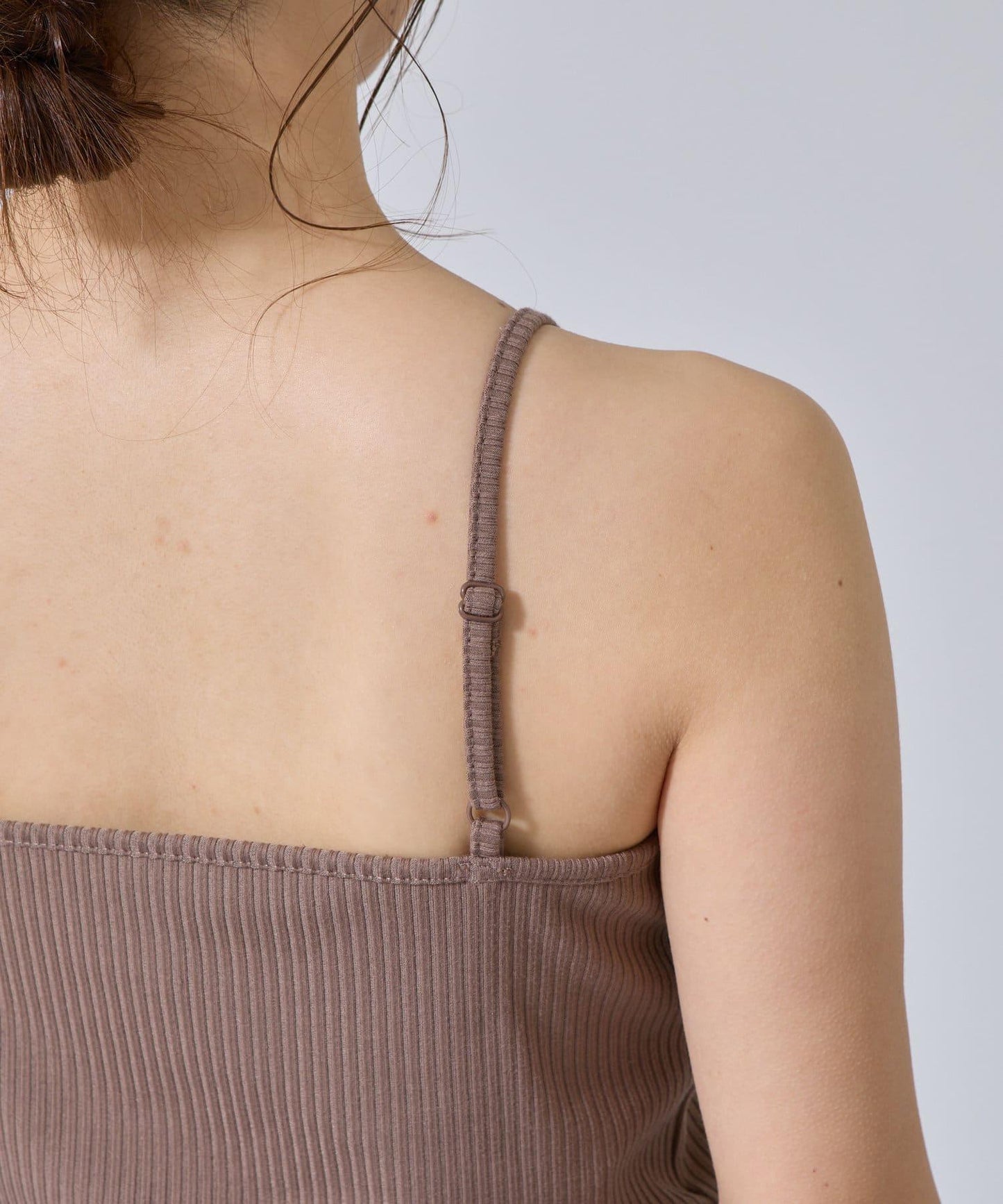 帶杯兒圓領方形吊帶背心