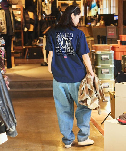 CHUMS×FREAK'S STORE/差異注 背面印花 圓領 T恤 / Hang with Booby