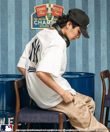 聯名 MLB 標誌刺繡背面印花T恤