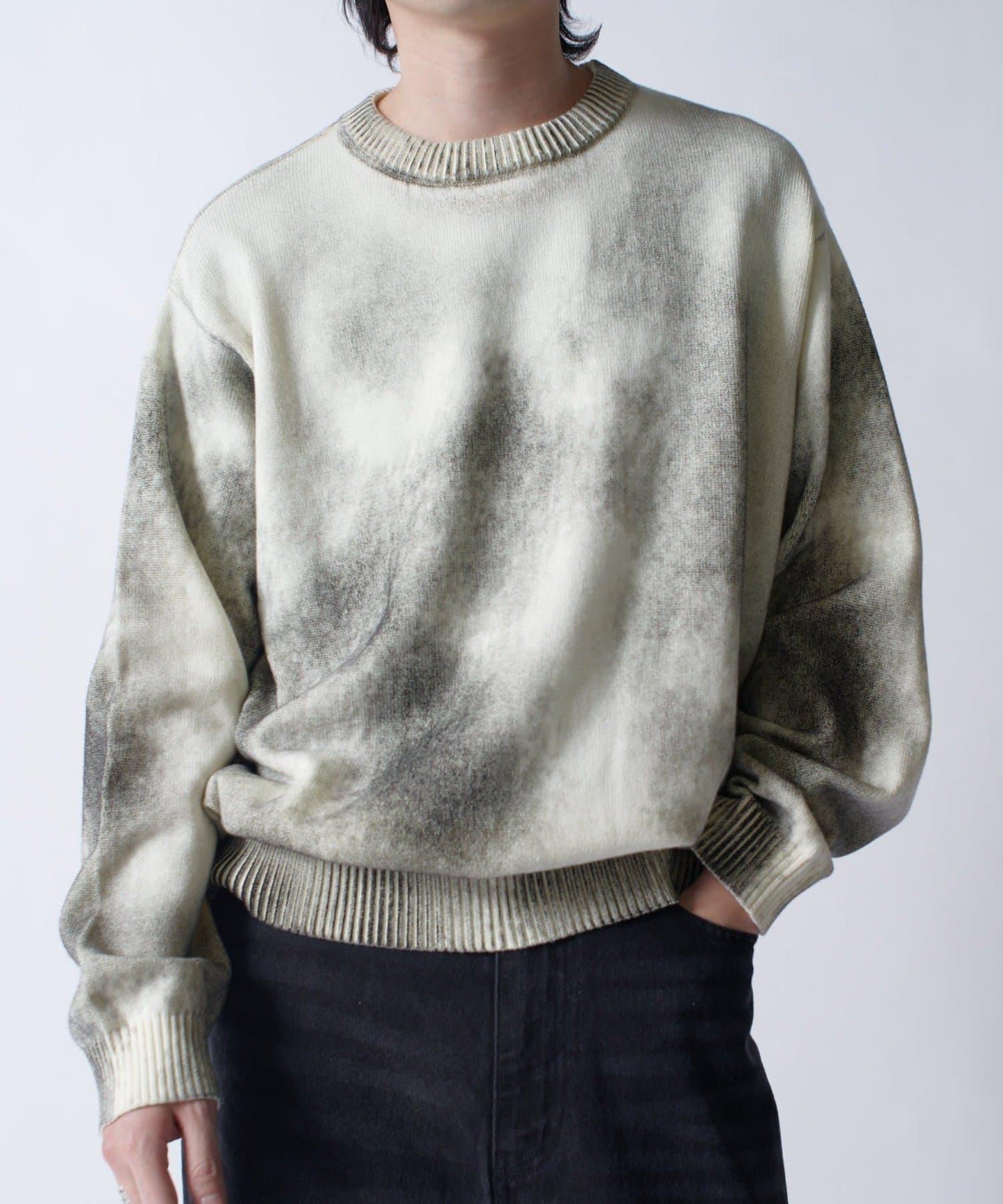 噴塗印花圓領針織衫