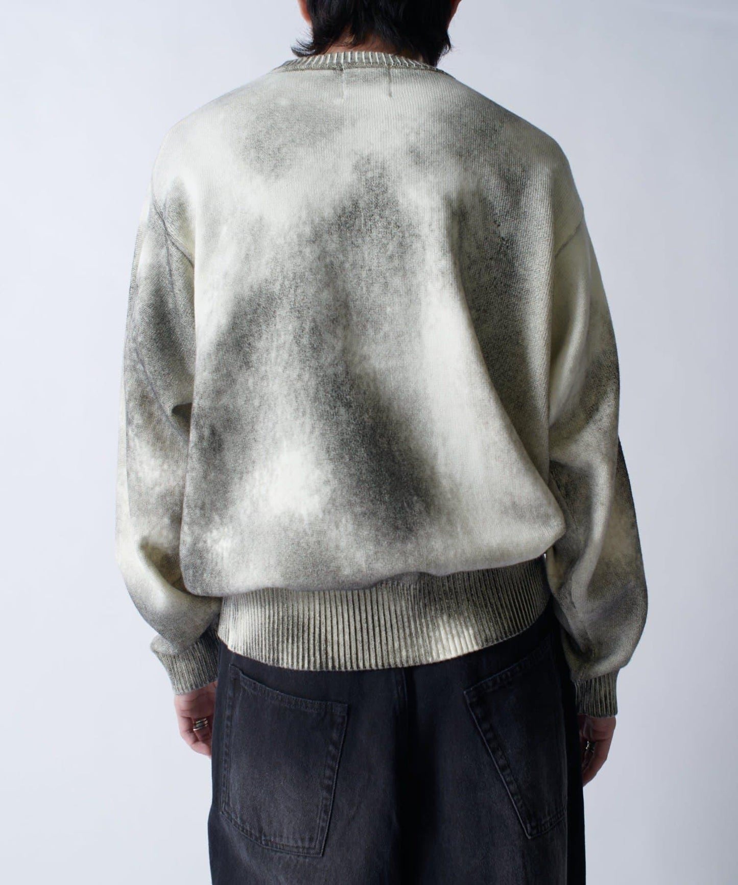 噴塗印花圓領針織衫