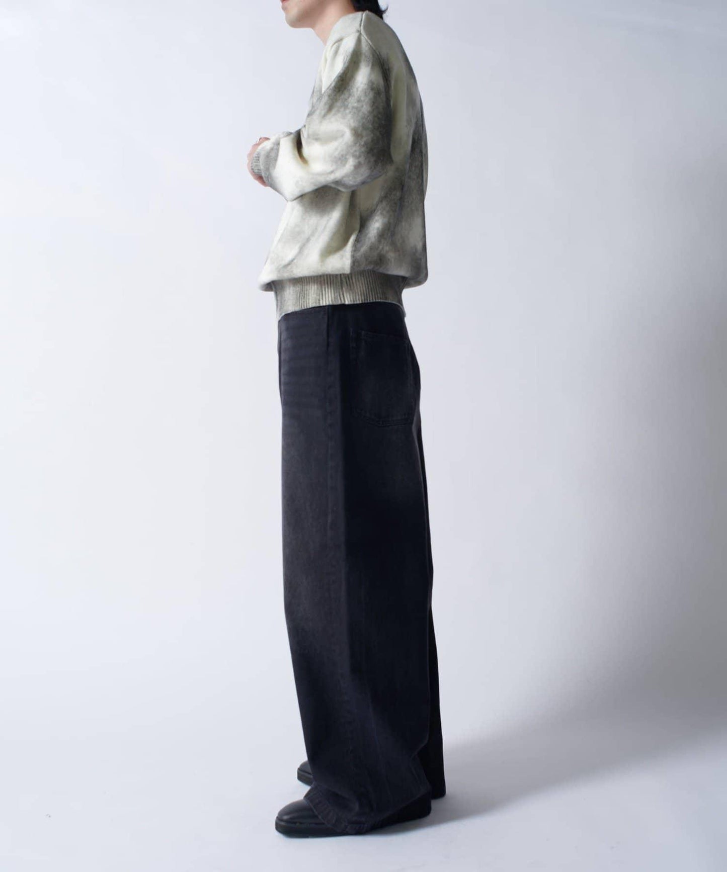 噴塗印花圓領針織衫