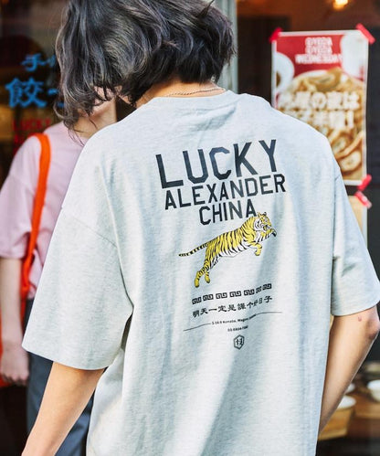 LUCKY ALEXANDER CHINA  大號剪裁 背面印花 圓領T恤