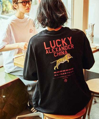 LUCKY ALEXANDER CHINA  大號剪裁 背面印花 圓領T恤