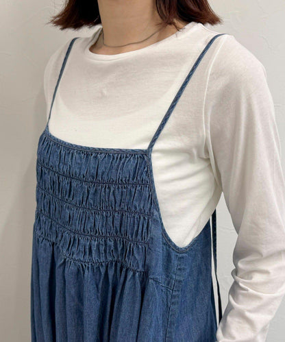 淺色牛仔綁帶吊帶連衣裙