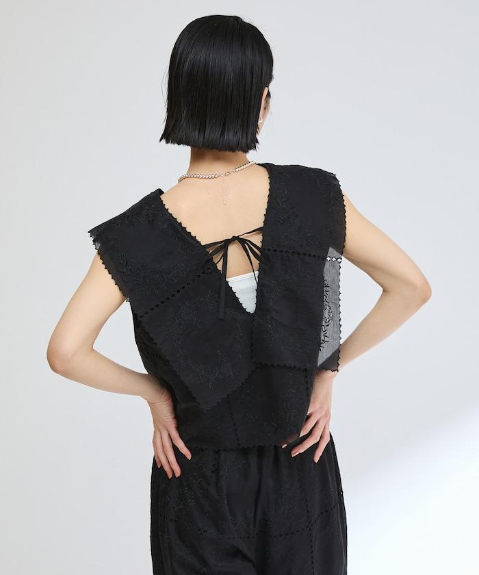 方形刺繡V領襯衫