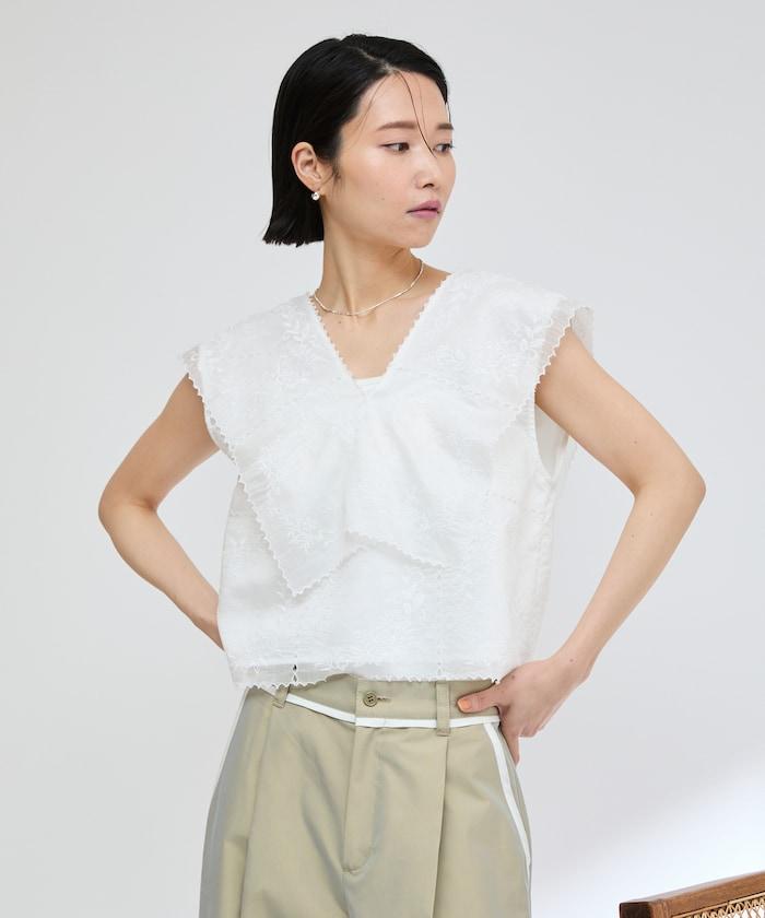 方形刺繡V領襯衫