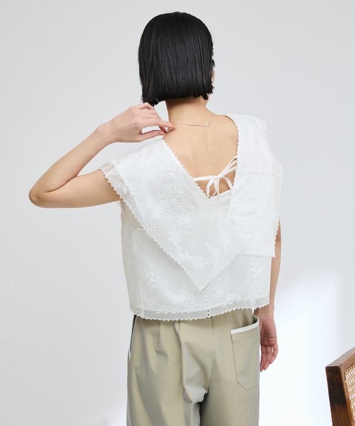 方形刺繡V領襯衫