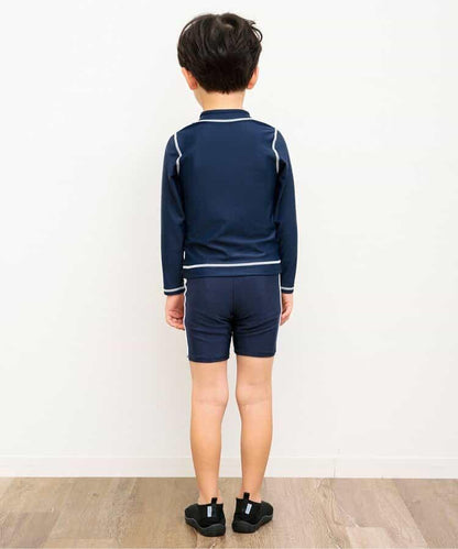 男童學校泳裝