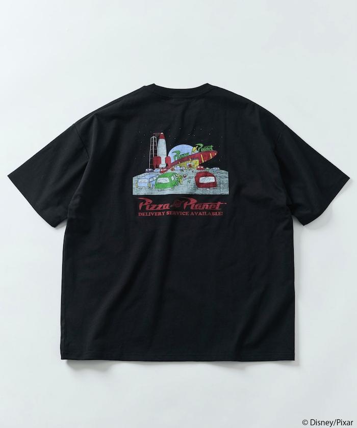 TOY STORY/玩具總動員 聯名 大尺寸 背面印花 圓領T恤/Pizza Planet