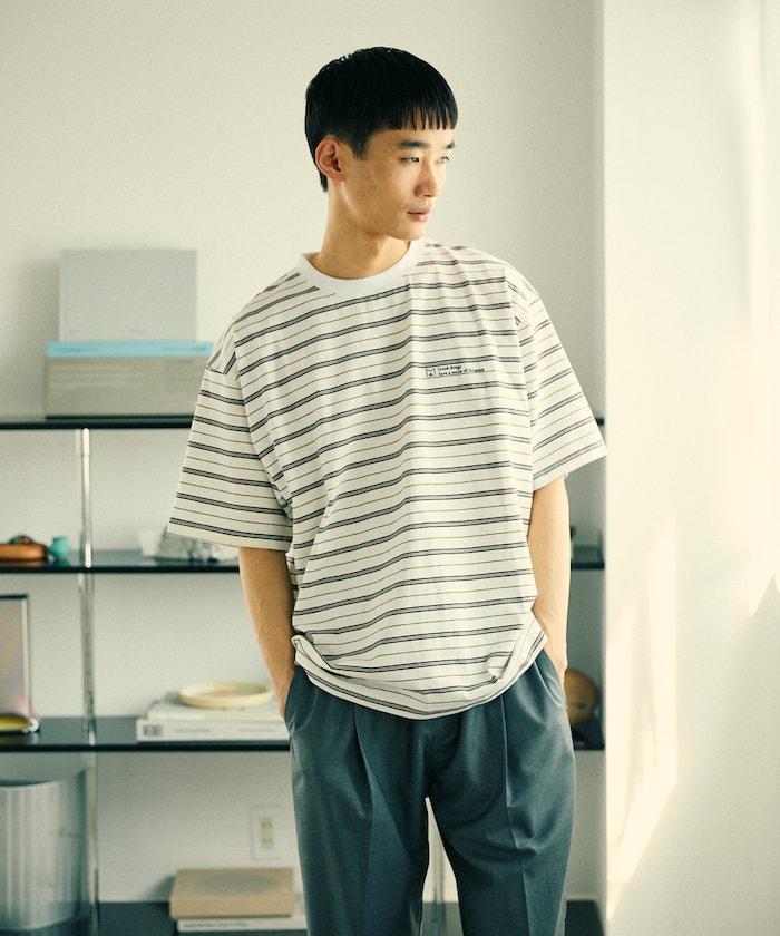 BASIC標誌刺繡T恤條紋/一點刺繡條紋T恤/短袖