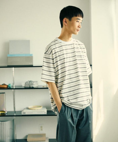 BASIC標誌刺繡T恤條紋/一點刺繡條紋T恤/短袖