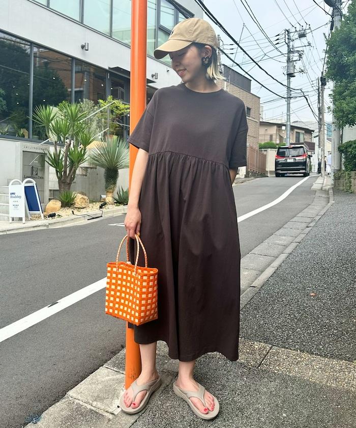 腰部褶皺拼接連衣裙