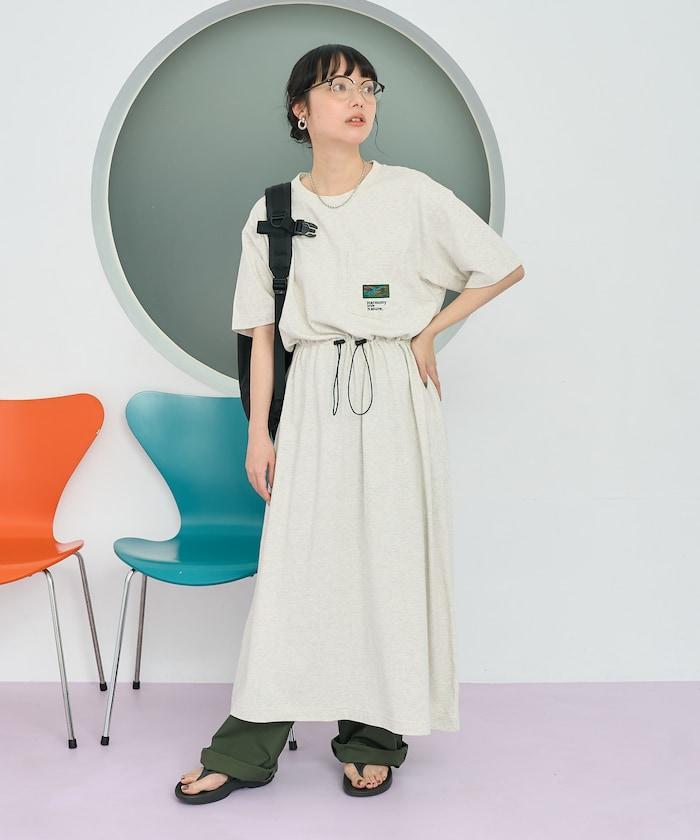 設計 帶腰帶口袋的T恤連衣裙