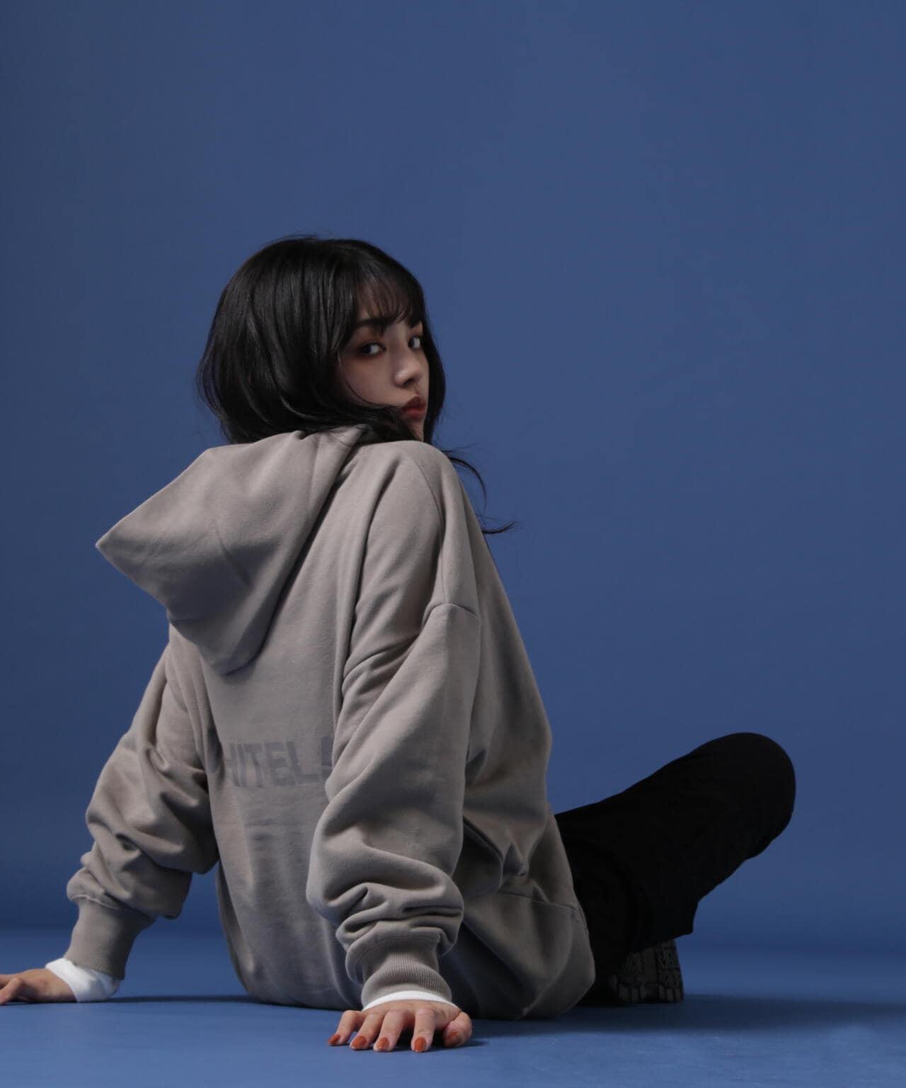 【&DEPOT限定】白色土地/LOGO衛衣帽衫/標誌