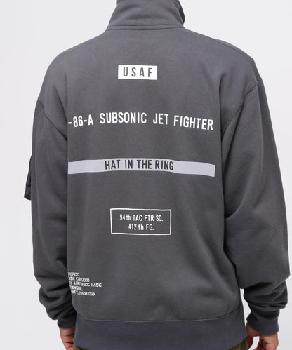 STENCIL STAND ZIP SWEAT "HAT IN THE RING" / 印花立領拉鍊衛衣 "戒指中的帽子"