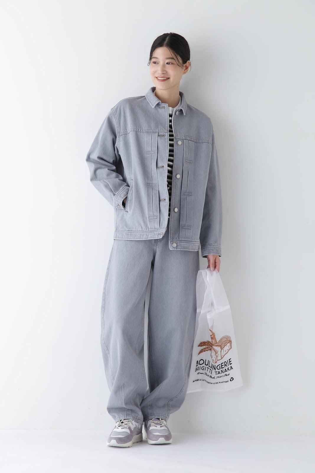 卡其色牛仔褲
