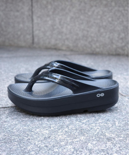 OOFOS/烏福斯 OOmega 烏梅加 恢復涼鞋 厚底