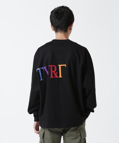 ON THE TURF(在草地上)前標誌T恤