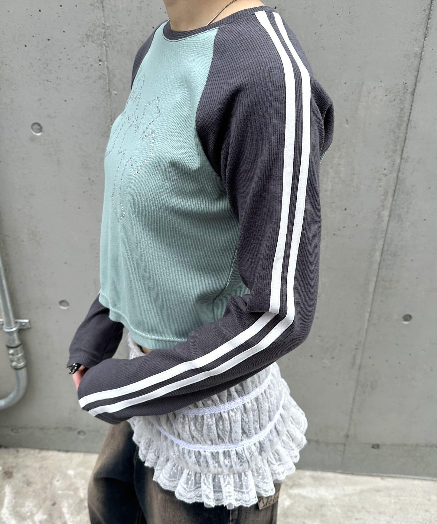 拉格朗十字領寶石上衣