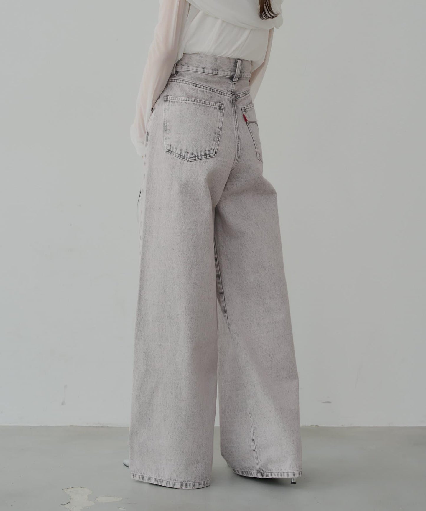 【3尺碼展開】口袋刺繡中腰直筒寬鬆牛仔褲