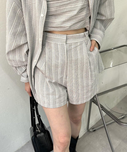 條紋短褲