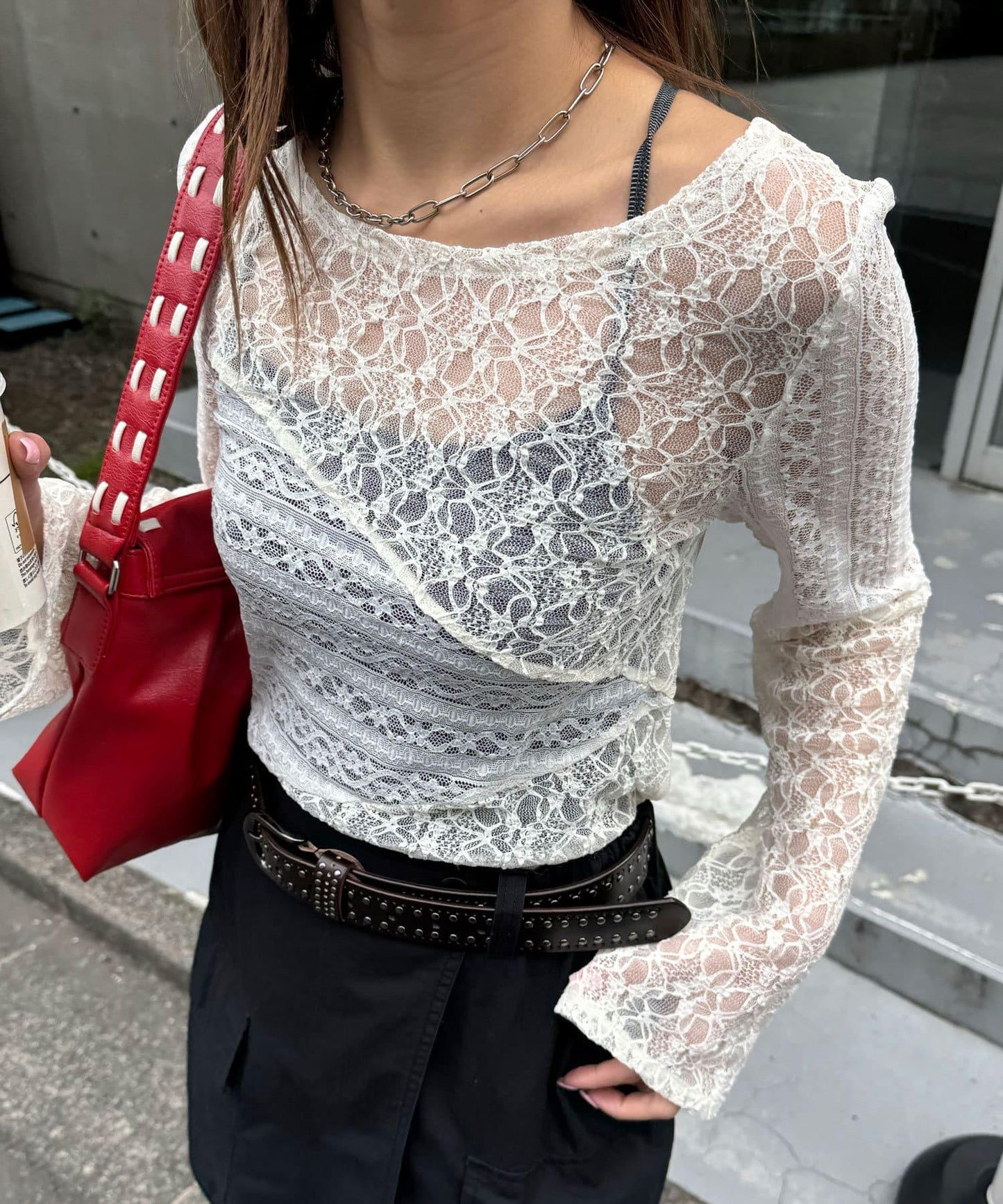蕾絲面料拼接短袖上衣