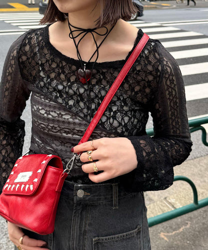 蕾絲面料拼接短袖上衣