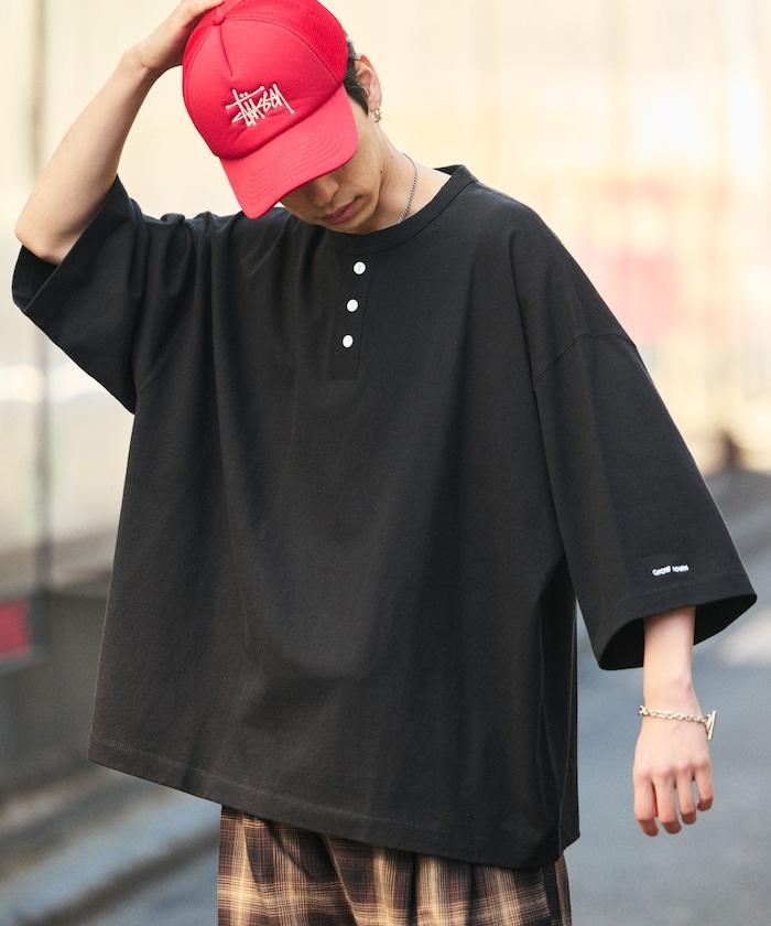 寬鬆剪裁 一點刺繡 圓領T恤/寬鬆剪裁