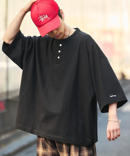 寬鬆剪裁 一點刺繡 圓領T恤/寬鬆剪裁