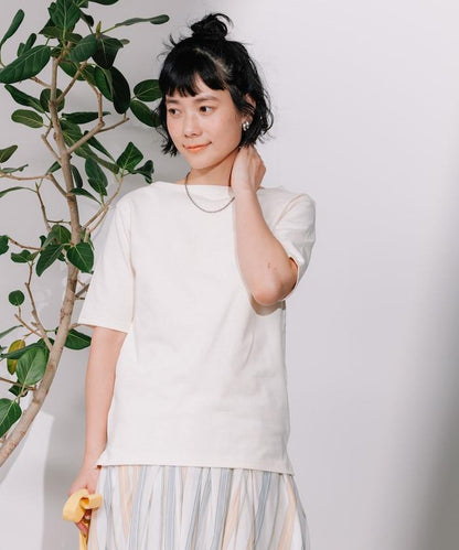 一點刺繡 短袖緊身巴士克襯衫