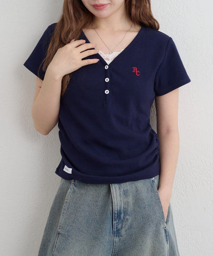 V領亨利領胸部刺繡短袖T恤