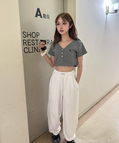 V領亨利領胸部刺繡短袖T恤