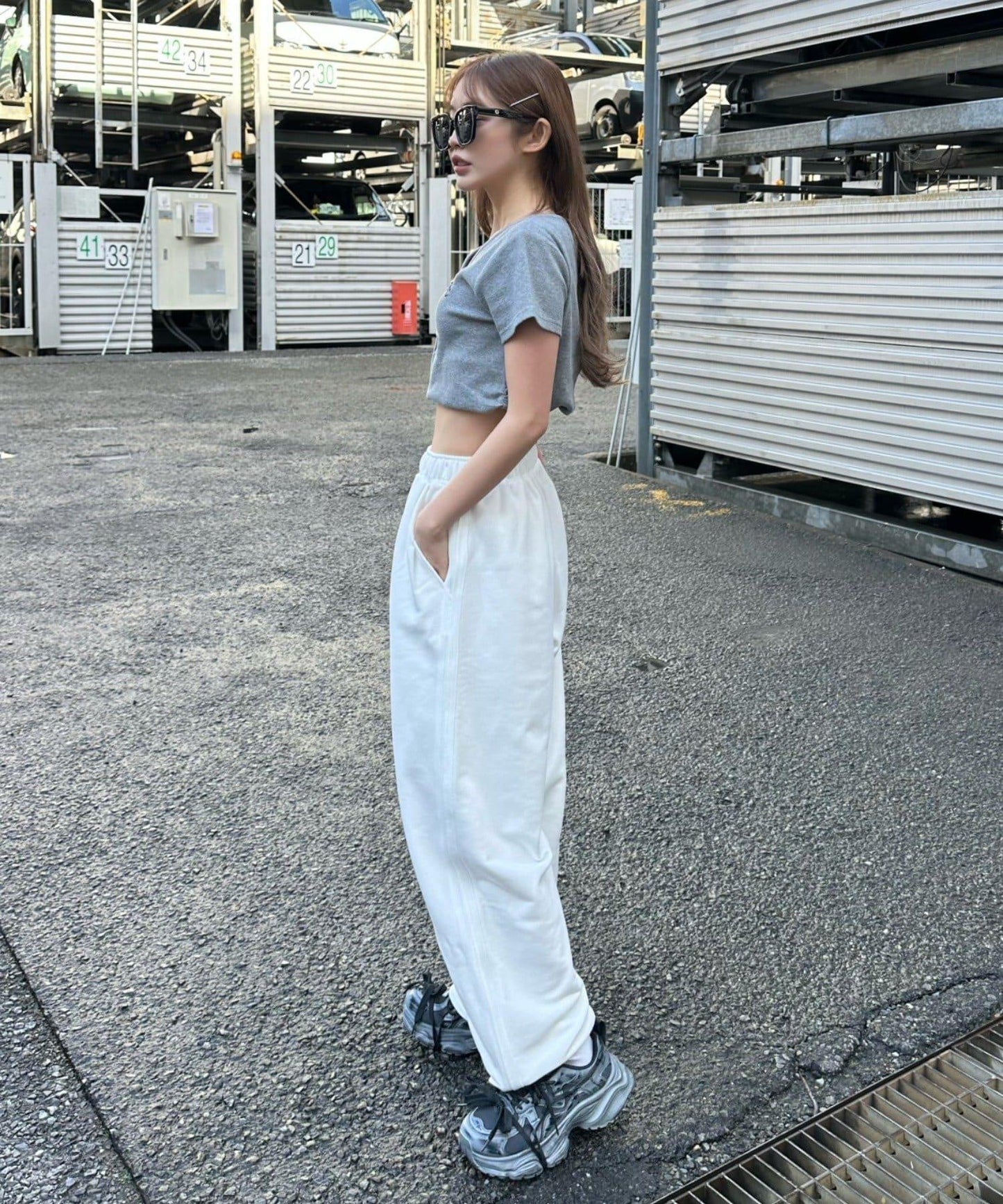 V領亨利領胸部刺繡短袖T恤