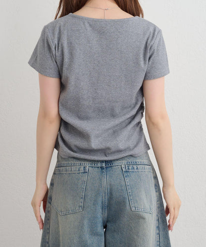 V領亨利領胸部刺繡短袖T恤