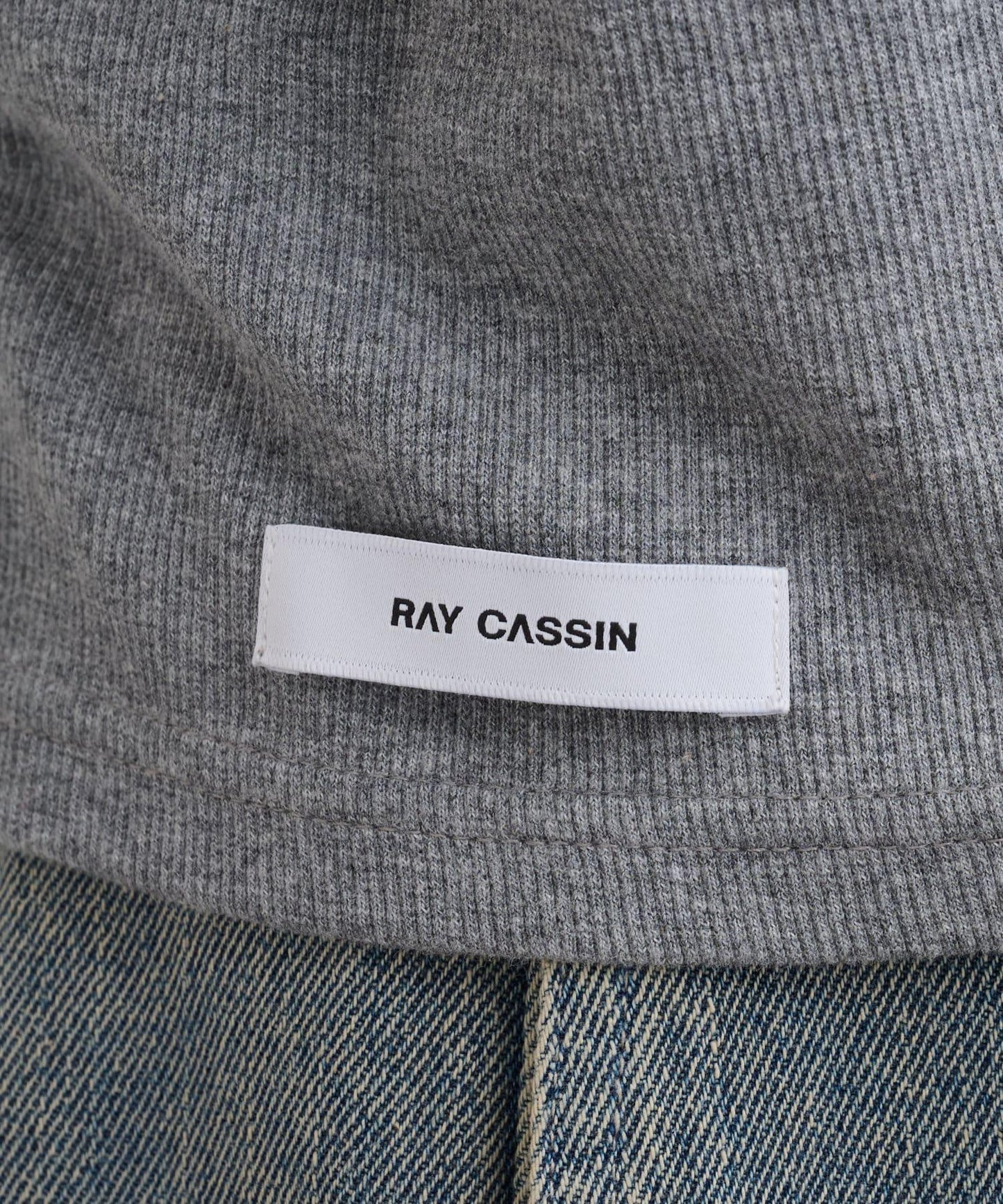 V領亨利領胸部刺繡短袖T恤