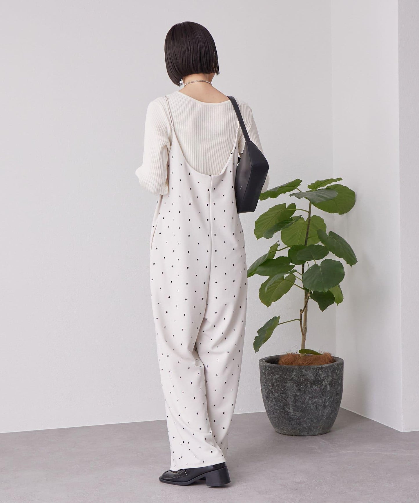 點點刺繡連體揹帶褲