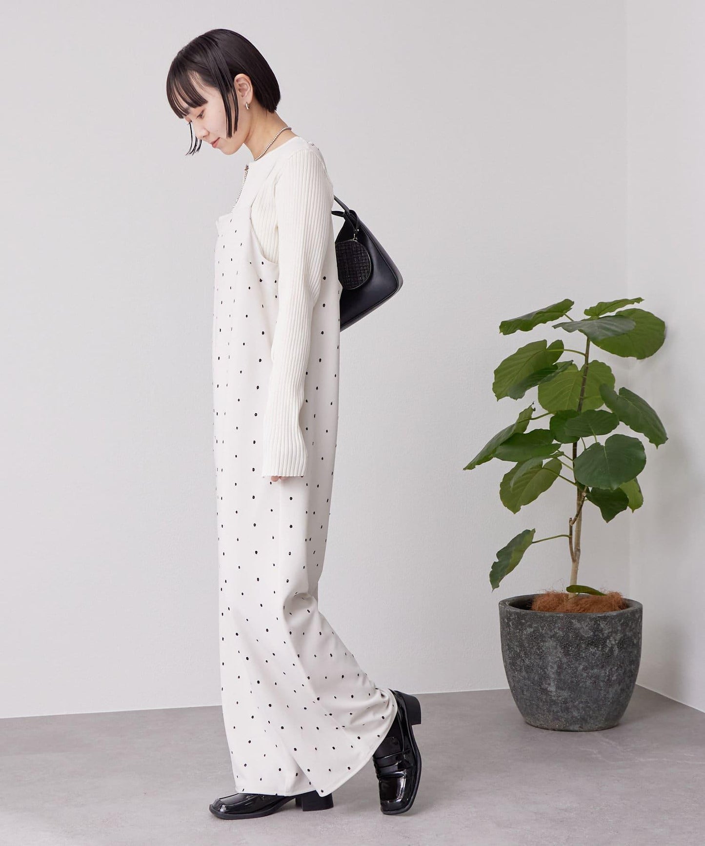 點點刺繡連體揹帶褲