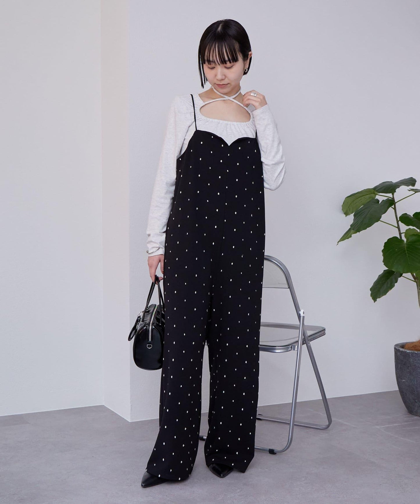 點點刺繡連體揹帶褲