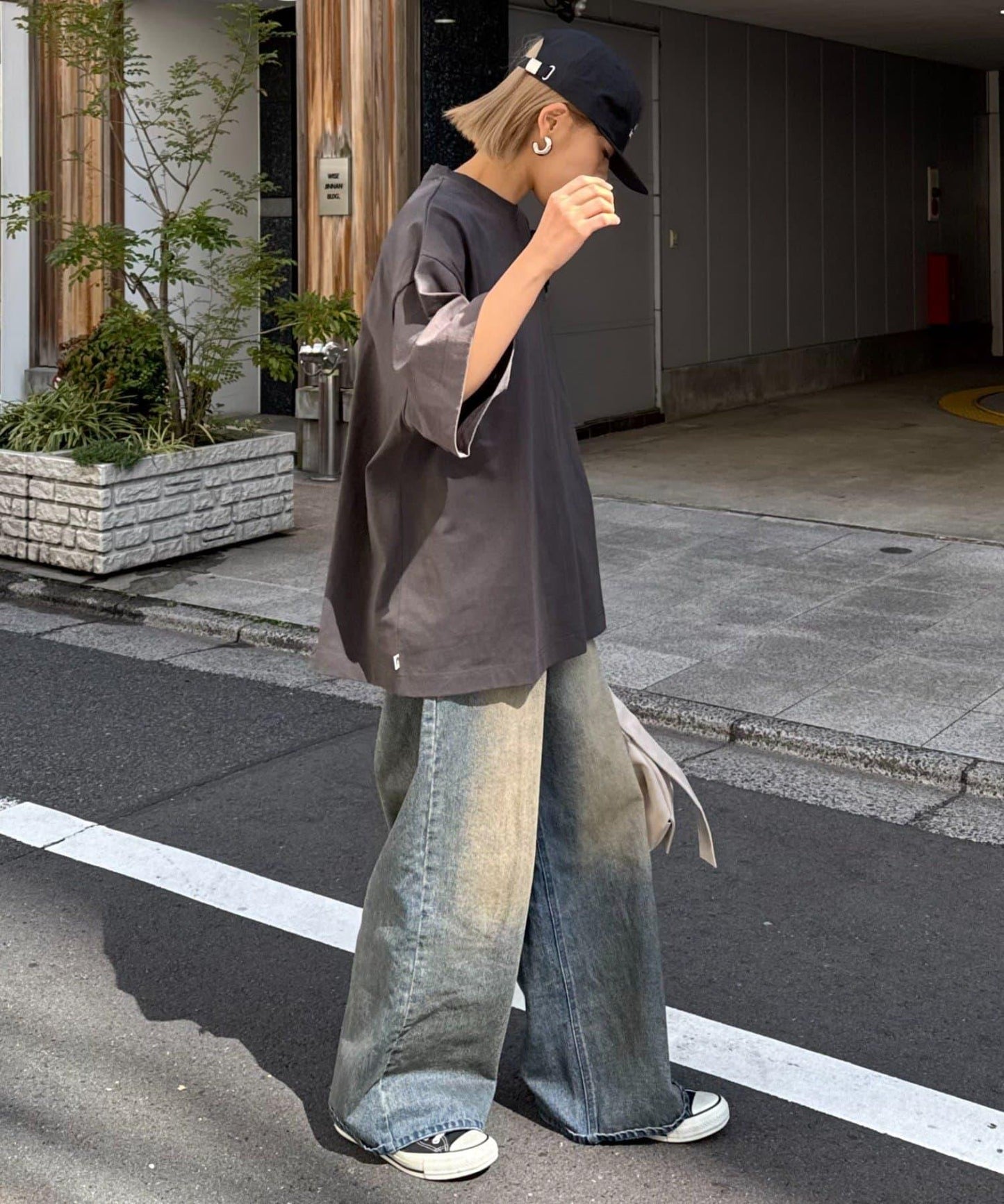 【中年男士】中性款一點刺繡短袖T恤