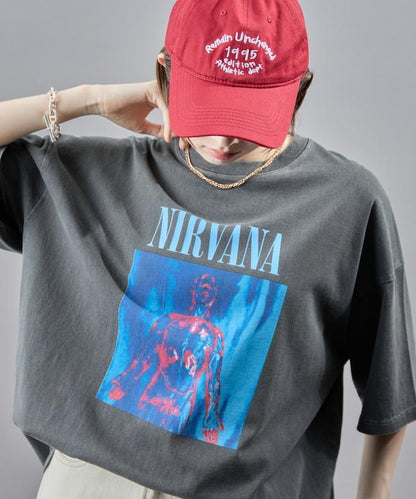 涅槃銀色顏料T恤