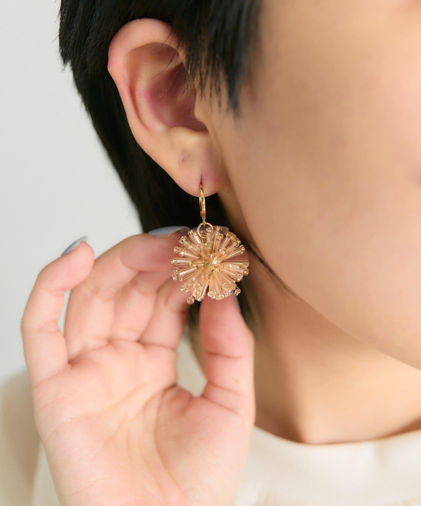 花球耳釘