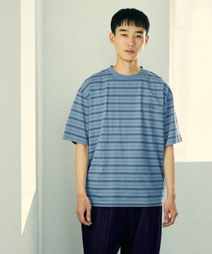 BASIC標誌刺繡T恤條紋/一點刺繡條紋T恤/短袖