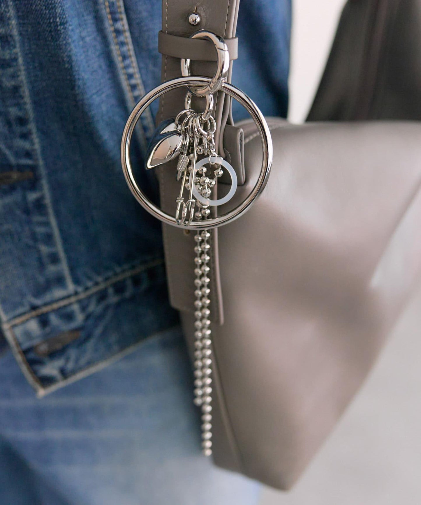 《網紅Utaha企劃》帶迷你心形吊墜的大圓環吊墜