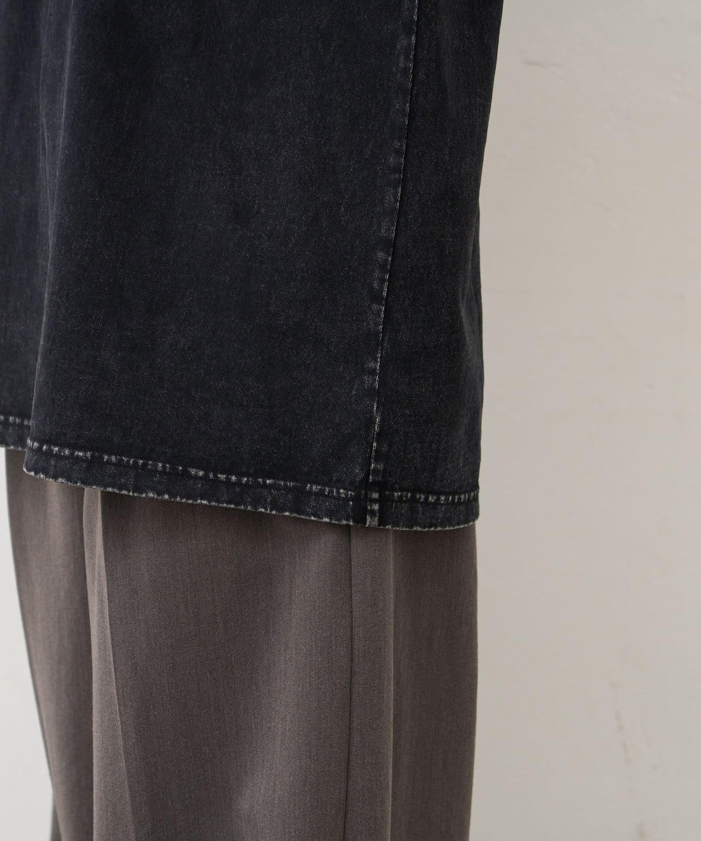 【男女通用】酸洗標誌T恤